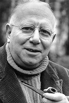Louis Seigner interpreta Mr. Klein's Father