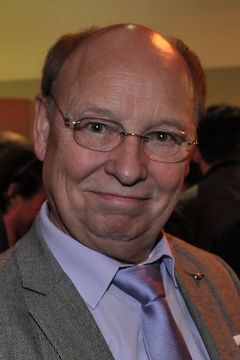 Hans-Joachim Heist interpreta Dr.Lohse