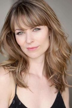 Kat Stewart interpreta Tess
