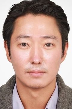 Lee Taek-geun interpreta Travel journalist
