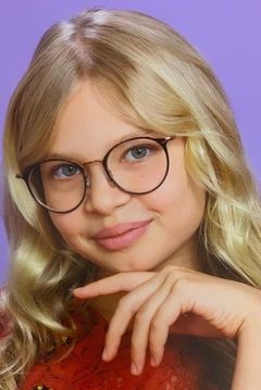 Alena Krymskaya interpreta Olya