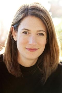 Gillian Flynn interpreta Kill Club Goer