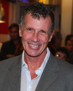 Michael Cunningham interpreta Saul