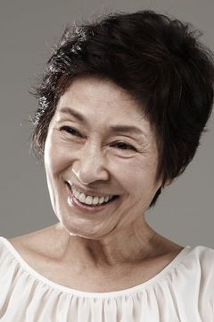 Kim Hye-ja interpreta Mother
