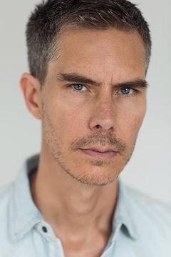 Christian Sloan interpreta Driver