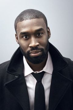 Tosin Morohunfola interpreta Gary