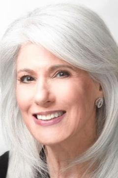 Jamie deRoy interpreta Female Doctor