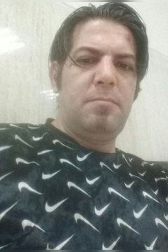 Javad Nazari interpreta Doste yaser