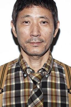 Kaoru Kobayashi interpreta Noble Pelican (voice)