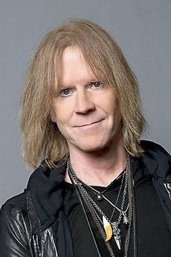 Tom Hamilton interpreta Tom Hamilton
