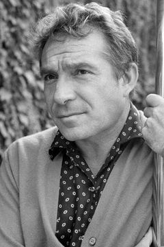 Ugo Tognazzi interpreta Alfredo Balzarini