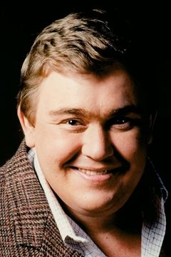 John Candy interpreta Lasky, Guard at Walleyworld