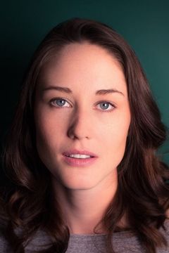 Sharon Belle interpreta Herself