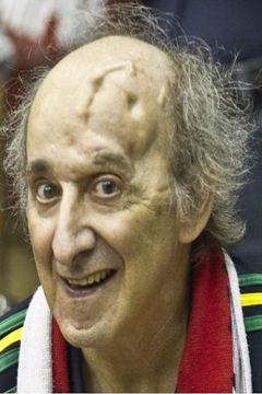 Bruno Arena interpreta poliziotto