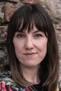 Clare Monnelly interpreta Niamh