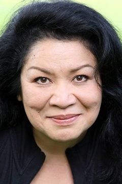 Loretta Ables Sayre interpreta Rambo's Mom