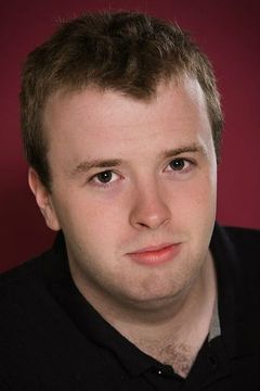 Tom Edward-Kane interpreta Mr Cobb