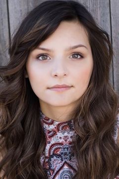 Cassady McClincy interpreta Jackie