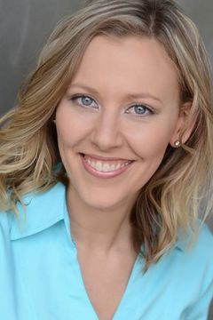 Katie Deal interpreta Frozen Wife