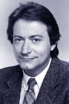 James Sloyan interpreta Mottola
