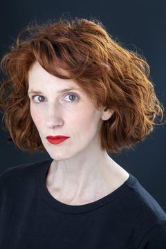 Efi Kantza interpreta Adrienne Berceau