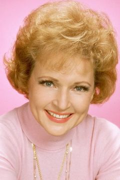Betty White interpreta Grammy Norma (voice)