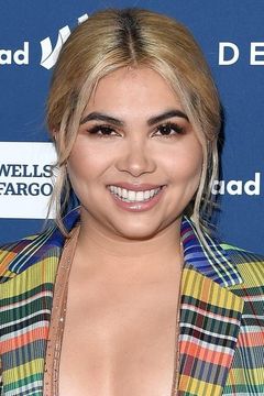 Hayley Kiyoko interpreta Raven Ramirez