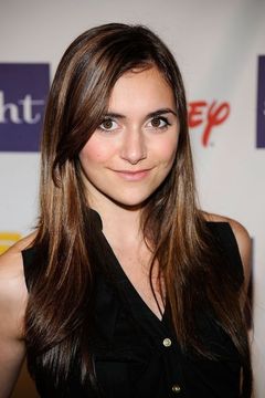 Alyson Stoner interpreta Barbara Gordon / Batgirl (voice)