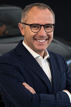 Stefano Domenicali interpreta Self
