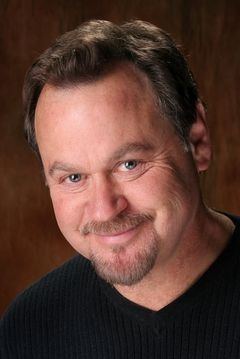 Gregg Berger interpreta Additional Voices (voice)