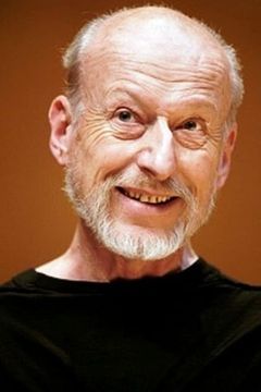 Vernon Dobtcheff interpreta Cardinal Versucci