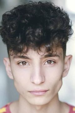 Jayden Revri interpreta Noah