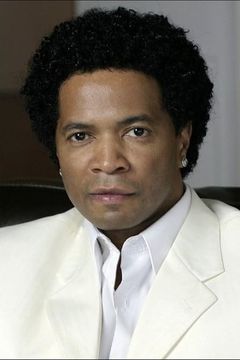 Joe James interpreta Orderly (uncredited)