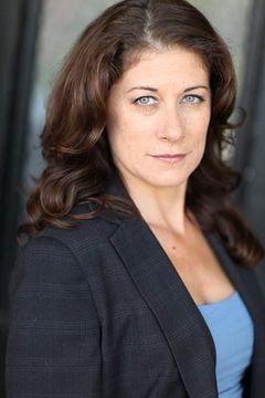 Wendy Miklovic interpreta Female Doctor