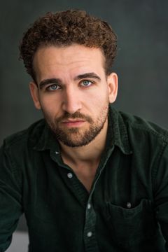 Joshua Eldridge-Smith interpreta Patrol Cop