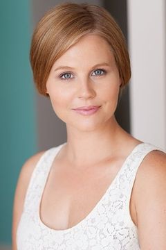 Ashley Alexander interpreta Jenny