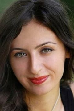 Merve Bulut interpreta Gülin Şenalp