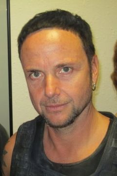 Paul Landers interpreta Himself