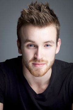 Fiach Kunz interpreta Allistair Covington-Breed