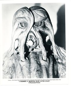 Charles Gemora interpreta Ethel the Chimp (uncredited)