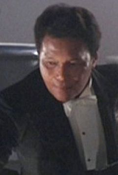 Rex Ngui interpreta Maitre d'
