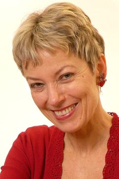 Jean Gilpin interpreta Inger (voice)