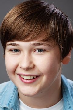 Samuel Bottomley interpreta Colin Bennett