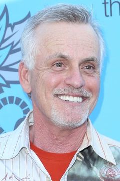 Rob Paulsen interpreta Bobble / Tall Troll / Owl (voice)