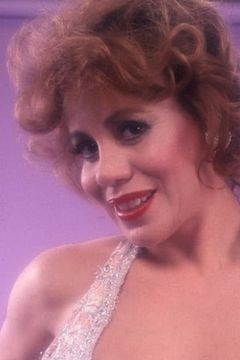Kitten Natividad interpreta Bouncy Topless Woman on Plane (uncredited)