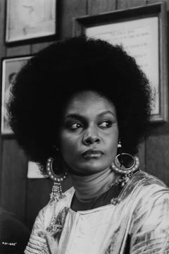 Tamara Dobson interpreta Cleopatra Jones