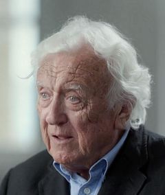 Ray Connolly interpreta Himself