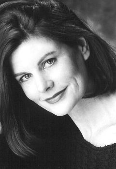 Deborah Leydig interpreta (uncredited)