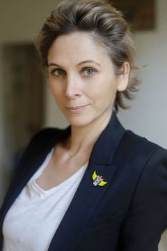 Caroline Charlety interpreta Madame Roulier