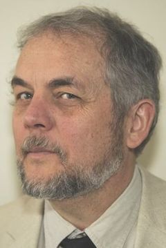 Guy Lafrance interpreta Georges